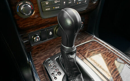 Nissan Patrol, 2012 год, 2 300 000 рублей, 21 фотография