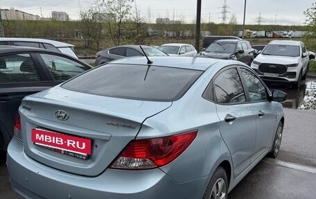 Hyundai Solaris II рестайлинг, 2011 год, 950 000 рублей, 5 фотография