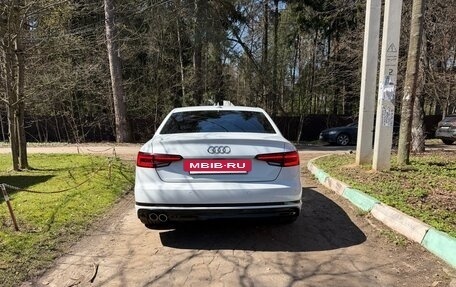 Audi A4, 2018 год, 2 500 000 рублей, 4 фотография