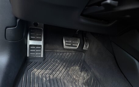 Audi A4, 2018 год, 2 500 000 рублей, 22 фотография