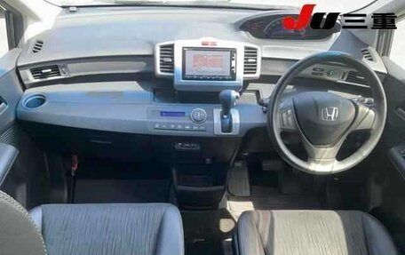 Honda Freed I, 2014 год, 750 000 рублей, 5 фотография