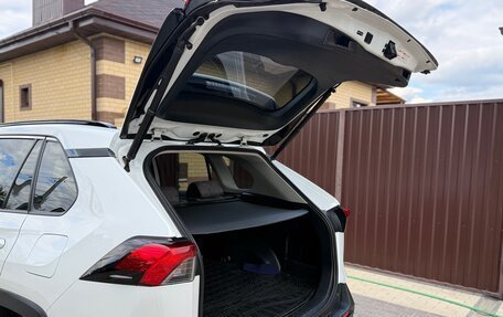 Toyota RAV4, 2019 год, 3 050 000 рублей, 9 фотография