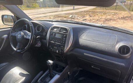 Toyota RAV4, 2004 год, 600 000 рублей, 18 фотография