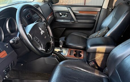 Mitsubishi Pajero IV, 2007 год, 1 300 000 рублей, 11 фотография