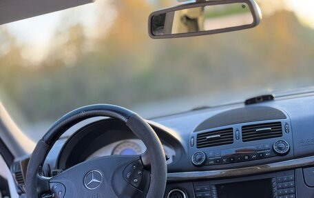 Mercedes-Benz E-Класс, 2003 год, 1 550 000 рублей, 2 фотография