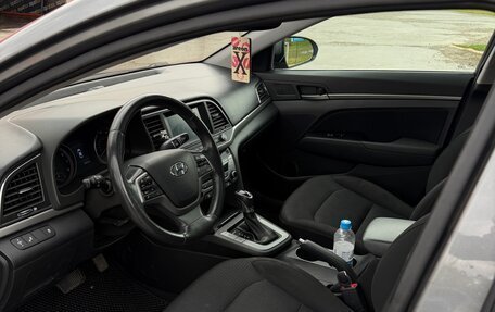 Hyundai Elantra VI рестайлинг, 2018 год, 1 500 000 рублей, 7 фотография