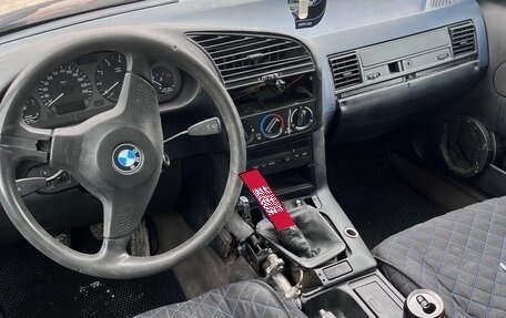 BMW 3 серия, 1993 год, 300 000 рублей, 11 фотография