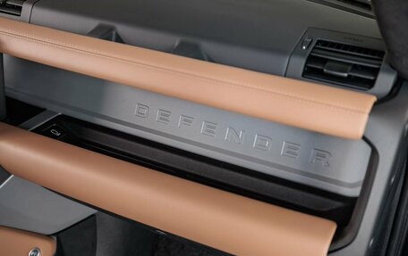 Land Rover Defender II, 2026 год, 18 390 000 рублей, 16 фотография