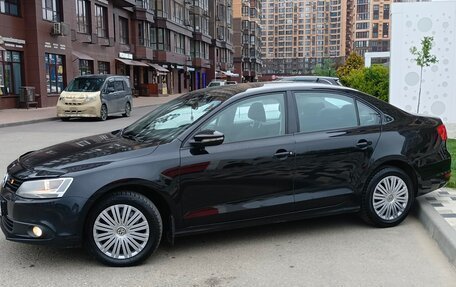 Volkswagen Jetta VI, 2011 год, 910 000 рублей, 4 фотография