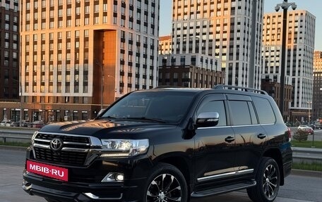 Toyota Land Cruiser 200, 2017 год, 6 700 000 рублей, 1 фотография