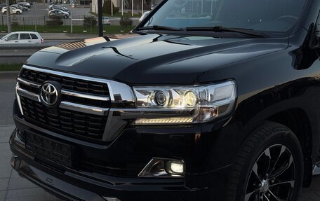 Toyota Land Cruiser 200, 2017 год, 6 700 000 рублей, 4 фотография
