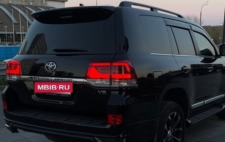 Toyota Land Cruiser 200, 2017 год, 6 700 000 рублей, 6 фотография
