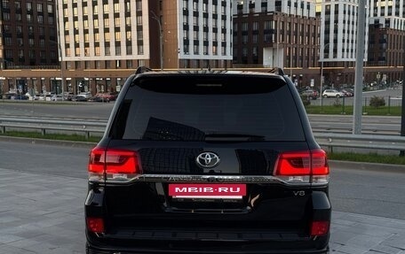 Toyota Land Cruiser 200, 2017 год, 6 700 000 рублей, 5 фотография