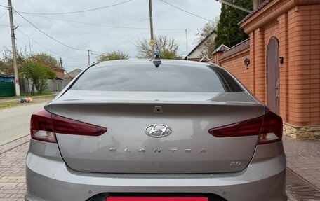 Hyundai Elantra, 2020 год, 1 900 000 рублей, 3 фотография
