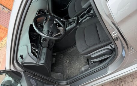Hyundai Elantra, 2020 год, 1 900 000 рублей, 16 фотография