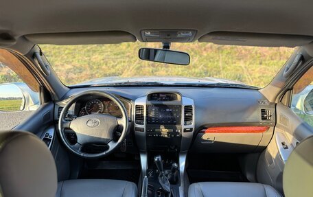 Toyota Land Cruiser Prado 120 рестайлинг, 2006 год, 2 370 000 рублей, 15 фотография