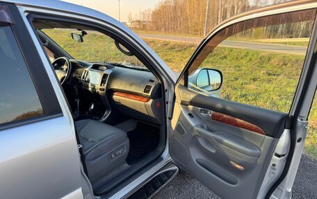 Toyota Land Cruiser Prado 120 рестайлинг, 2006 год, 2 370 000 рублей, 13 фотография