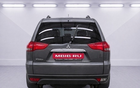 Mitsubishi Pajero Sport II рестайлинг, 2014 год, 2 295 000 рублей, 3 фотография