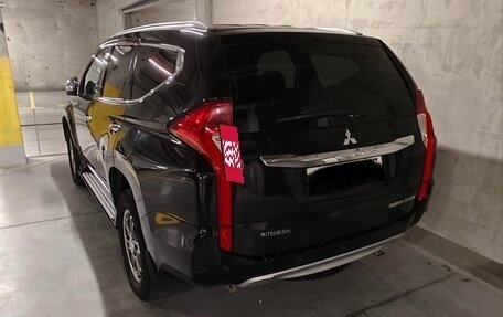 Mitsubishi Pajero Sport III рестайлинг, 2017 год, 2 250 000 рублей, 3 фотография