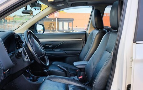 Mitsubishi Outlander III рестайлинг 3, 2014 год, 2 100 000 рублей, 22 фотография