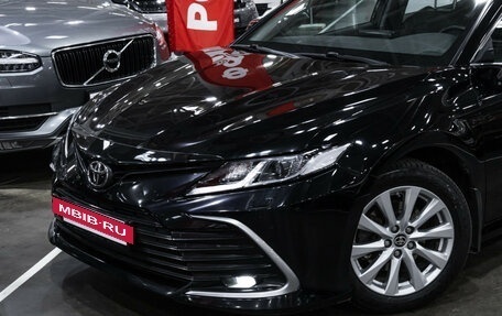 Toyota Camry, 2021 год, 3 050 000 рублей, 10 фотография