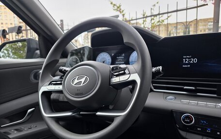Hyundai Elantra, 2024 год, 2 290 000 рублей, 18 фотография