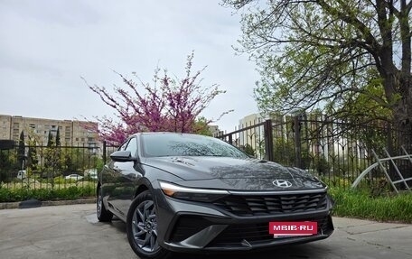 Hyundai Elantra, 2024 год, 2 290 000 рублей, 6 фотография