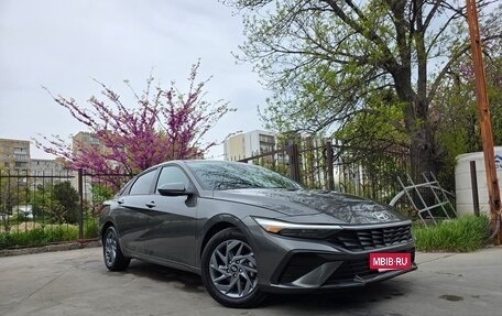 Hyundai Elantra, 2024 год, 2 290 000 рублей, 8 фотография
