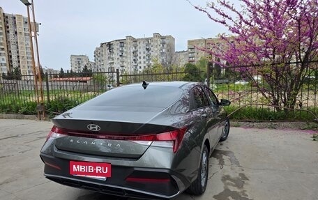Hyundai Elantra, 2024 год, 2 290 000 рублей, 10 фотография