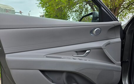 Hyundai Elantra, 2024 год, 2 290 000 рублей, 27 фотография