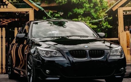 BMW 5 серия, 2008 год, 1 550 000 рублей, 1 фотография
