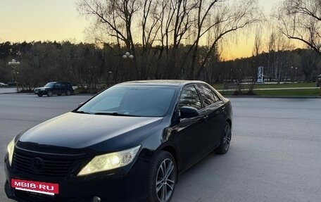 Toyota Camry, 2012 год, 1 700 000 рублей, 4 фотография