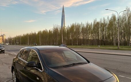 Opel Astra J, 2011 год, 640 000 рублей, 1 фотография