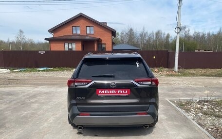 Toyota RAV4, 2021 год, 3 290 000 рублей, 4 фотография