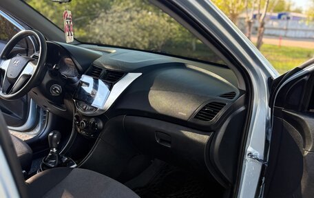 Hyundai Solaris II рестайлинг, 2013 год, 655 000 рублей, 9 фотография