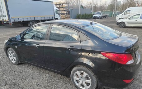 Hyundai Solaris II рестайлинг, 2011 год, 600 000 рублей, 5 фотография