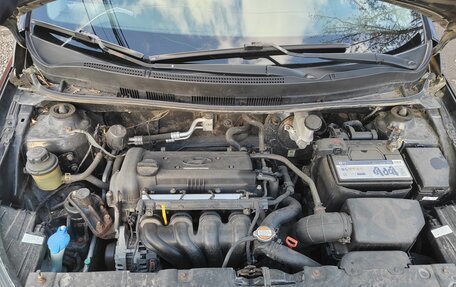 Hyundai Solaris II рестайлинг, 2011 год, 600 000 рублей, 23 фотография