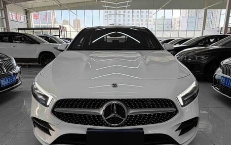 Mercedes-Benz A-Класс, 2022 год, 2 450 000 рублей, 2 фотография