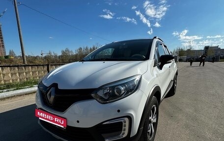 Renault Kaptur I рестайлинг, 2020 год, 1 600 000 рублей, 2 фотография
