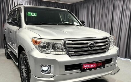 Toyota Land Cruiser 200, 2013 год, 3 800 000 рублей, 2 фотография