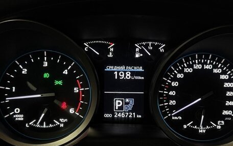 Toyota Land Cruiser 200, 2013 год, 3 800 000 рублей, 21 фотография