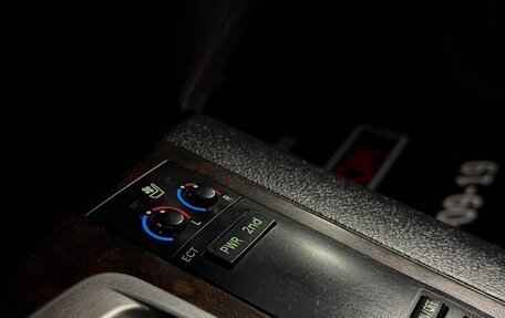 Toyota Land Cruiser 200, 2013 год, 3 800 000 рублей, 24 фотография