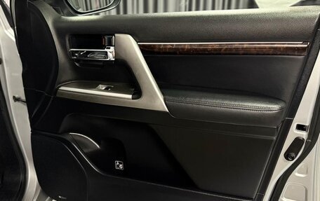Toyota Land Cruiser 200, 2013 год, 3 800 000 рублей, 37 фотография