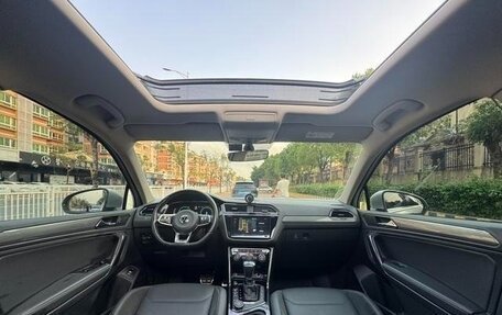 Volkswagen Tiguan II, 2023 год, 2 700 000 рублей, 8 фотография