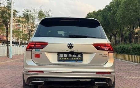 Volkswagen Tiguan II, 2023 год, 2 700 000 рублей, 5 фотография