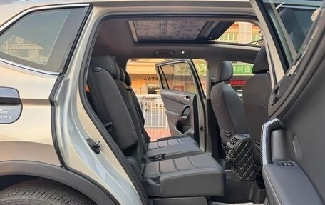 Volkswagen Tiguan II, 2023 год, 2 700 000 рублей, 17 фотография