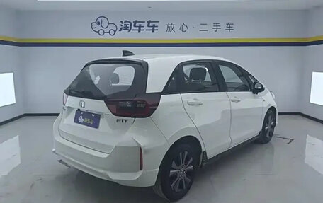 Honda Fit, 2022 год, 1 340 000 рублей, 3 фотография