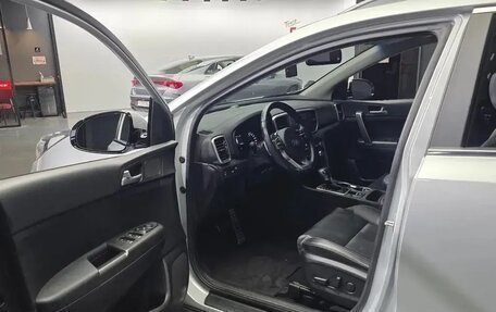 KIA Sportage IV рестайлинг, 2021 год, 1 605 000 рублей, 14 фотография