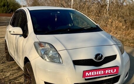 Toyota Vitz, 2009 год, 555 000 рублей, 2 фотография