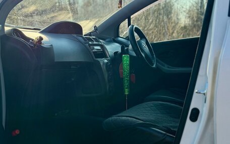 Toyota Vitz, 2009 год, 555 000 рублей, 10 фотография